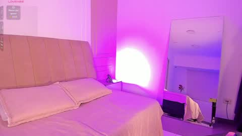 violetta_bold online show from March 27, 12:06 pm