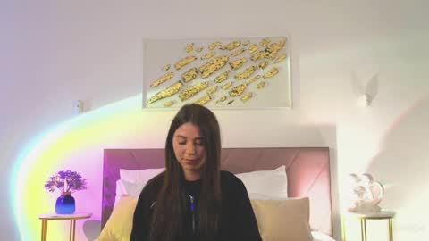 violetta_finch online show from April 4, 10:11 am