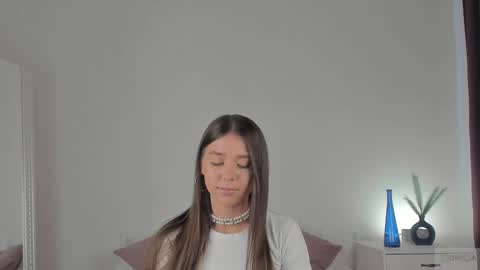 violetta_finch online show from February 17, 1:22 pm