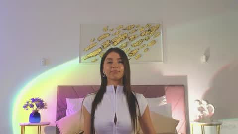 violetta_finch online show from April 10, 10:20 am