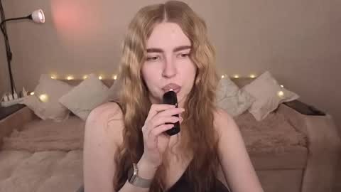 ViolettaOtis online show from June 9, 2:28 pm