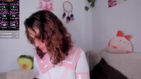 Violette  online show from October 30, 9:15 pm