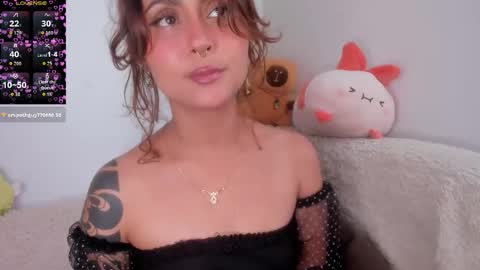 Violette  online show from October 25, 5:57 pm