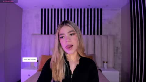 Violett  online show from May 12, 10:02 am