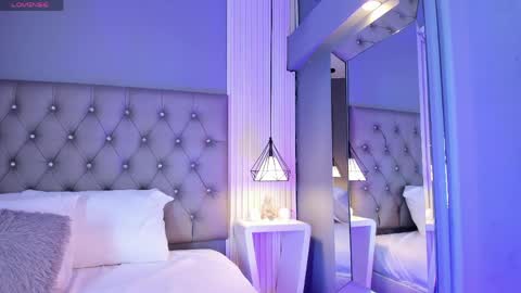 VioletthaRous online show from April 4, 10:39 pm