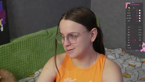 Violet online show from February 24, 5:16 pm