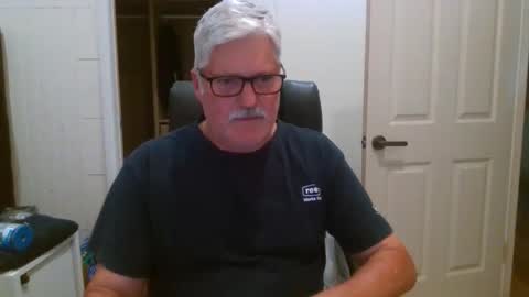 Snapshot of viper654321 chatting on October 13, 7:21 am viper654321 online show from October 13, 7:21 am