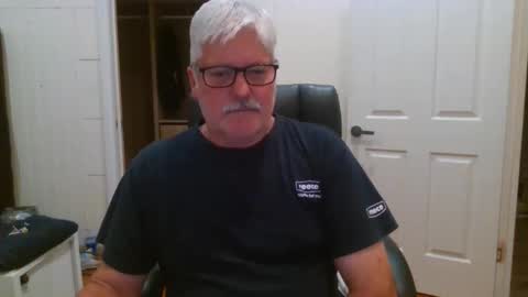 Snapshot of viper654321 chatting on September 26, 7:49 am viper654321 online show from September 26, 7:49 am