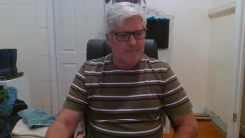 Snapshot of viper654321 chatting on December 3, 9:06 am viper654321 online show from December 3, 9:06 am