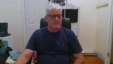 Snapshot of viper654321 chatting on December 9, 6:12 am viper654321 online show from December 9, 6:12 am