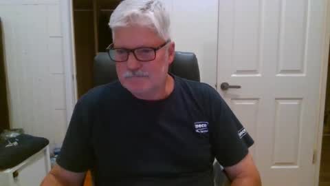 Snapshot of viper654321 chatting on September 18, 7:45 am viper654321 online show from September 18, 7:45 am