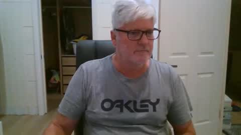 viper654321 online show from April 26, 7:50 am