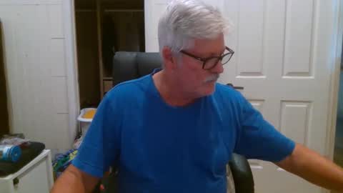 Snapshot of viper654321 chatting on October 24, 11:38 pm viper654321 online show from October 24, 11:38 pm