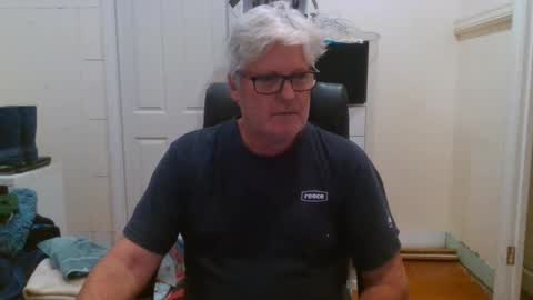 Snapshot of viper654321 chatting on December 4, 8:06 am viper654321 online show from December 4, 8:06 am