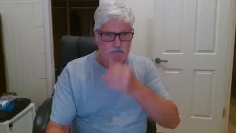 Snapshot of viper654321 chatting on November 1, 7:18 am viper654321 online show from November 1, 7:18 am