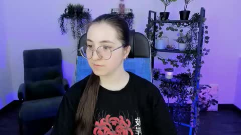 your love online show from March 25, 4:36 pm