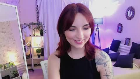 VittoriaNix online show from April 19, 4:08 pm