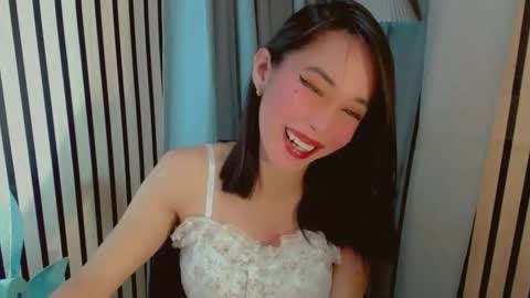 SANDRA GOING YOU online show from March 26, 12:10 pm