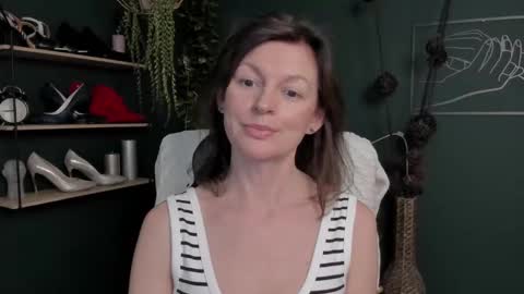 Snapshot of vivian_dream chatting on March 11, 1:56 pm Vivian online show from March 11, 1:56 pm