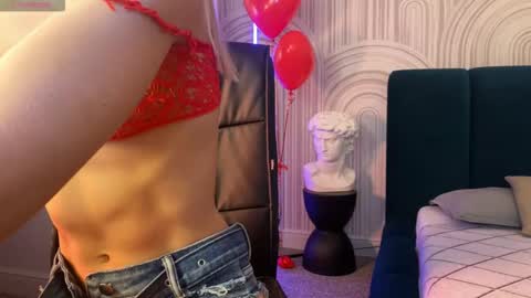 Vivian Evans online show from March 3, 1:23 am