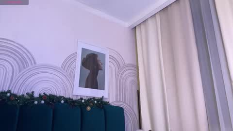 Vivian Evans online show from January 19, 1:04 am