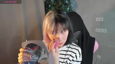 Vivian GMT2 MON 10AM - 4PM TUE 10AM - 4PM  THUR 10AM - 4PM FRI 10AM - 4PM SAT 10AM - 4PM SUN 10AM - 4PM online show from December 20, 1:25 am