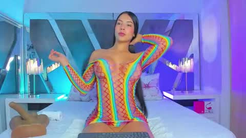 Vivian Monroe online show from January 17, 11:08 am