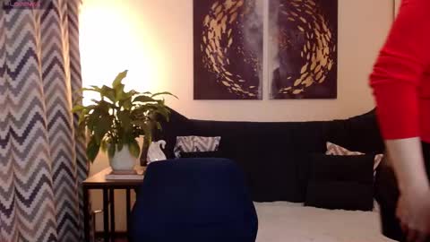 Vivian online show from October 23, 7:15 pm