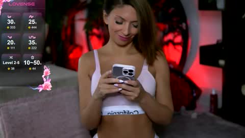 Vivi online show from November 19, 9:24 pm