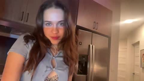 Vivian online show from January 8, 6:52 am