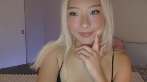 vivianwinters online show from November 8, 7:50 pm