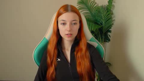 Vivien online show from February 2, 7:32 pm