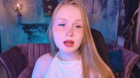 Vivien online show from November 2, 9:09 am