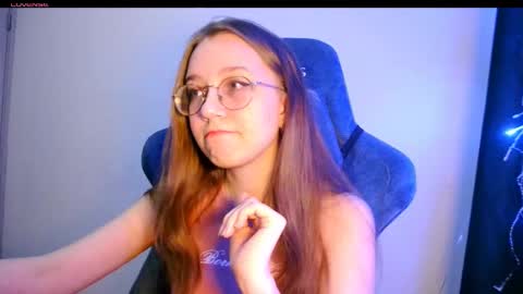 vivivivikkie online show from March 23, 9:31 pm