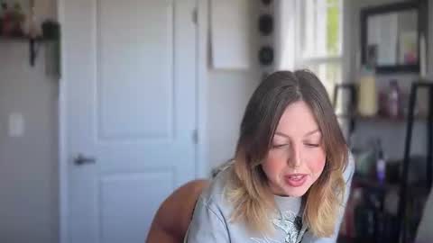 Liz online show from May 1, 4:12 pm