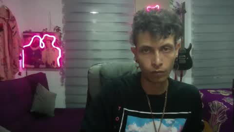 Snapshot of vl21cm chatting on September 17, 7:01 am vl21cm online show from September 17, 7:01 am