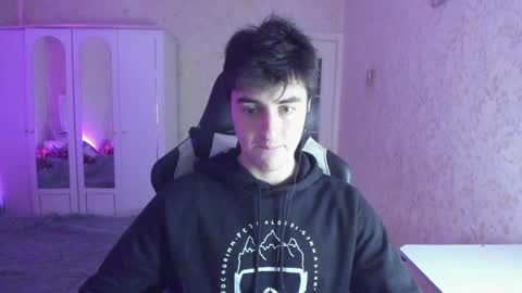 Snapshot of vlad1605 chatting on February 7, 4:59 am Martin online show from February 7, 4:59 am