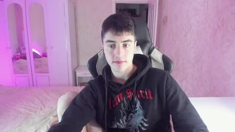 Snapshot of vlad1605 chatting on December 4, 2:25 am Martin online show from December 4, 2:25 am