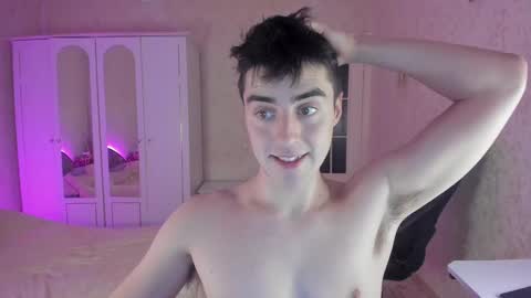 Snapshot of vlad1605 chatting on December 10, 6:01 am Martin online show from December 10, 6:01 am