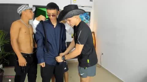 voyeurism_guys online show from November 11, 11:51 pm