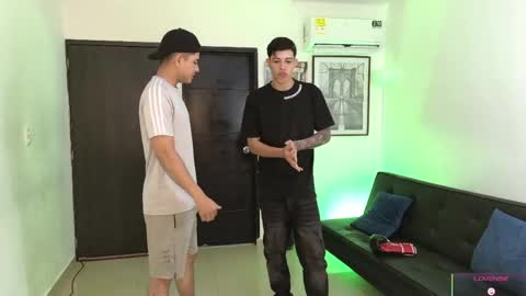 voyeurism_guys online show from April 11, 11:31 pm