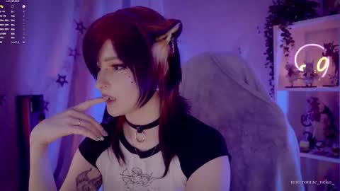 vronnier online show from October 2, 4:28 pm