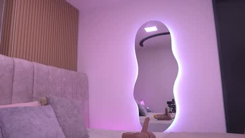 Violeta online show from March 25, 3:02 am