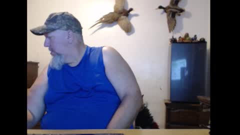 Snapshot of walkingbird chatting on October 11, 11:30 pm walkingbird online show from October 11, 11:30 pm