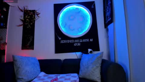   online show from May 3, 3:12 am