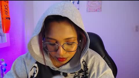 EMILY online show from February 7, 9:23 am