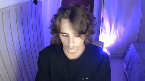 wave_boyy online show from April 1, 11:12 pm