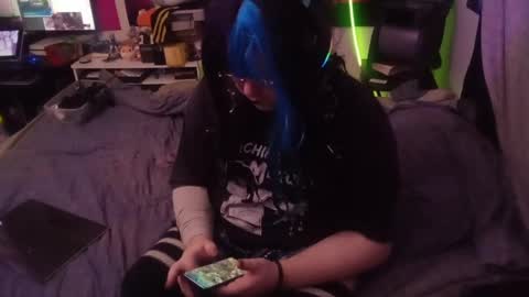 Snapshot of waysoft23 chatting on October 18, 2:16 am Ash online show from October 18, 2:16 am