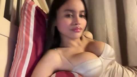 Maggie online show from December 16, 5:19 pm