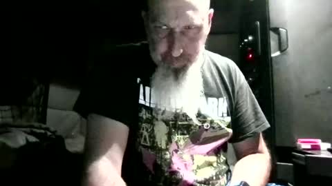 wellhung19781 online show from June 24, 9:49 am